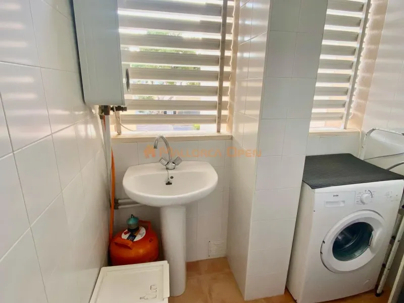 Alquiler temporal en Cala Petita – Piso con ascensor y balcón exterior