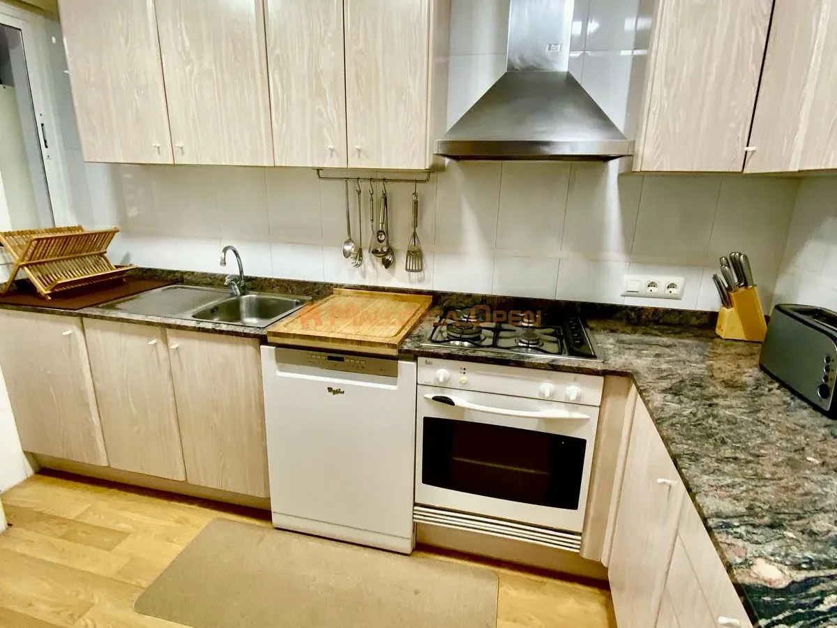 Alquiler temporal en Cala Petita – Piso con ascensor y balcón exterior