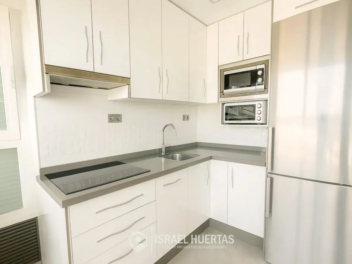 Apartamento en venta en Centro Internacional, Torrox Costa, 2 dormitorios y vistas al mar