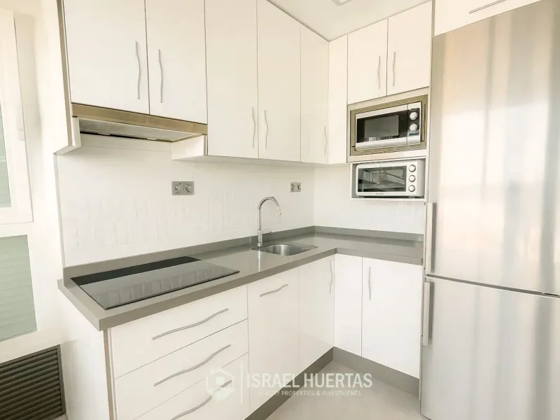 Apartamento en venta en Centro Internacional, Torrox Costa, 2 dormitorios y vistas al mar