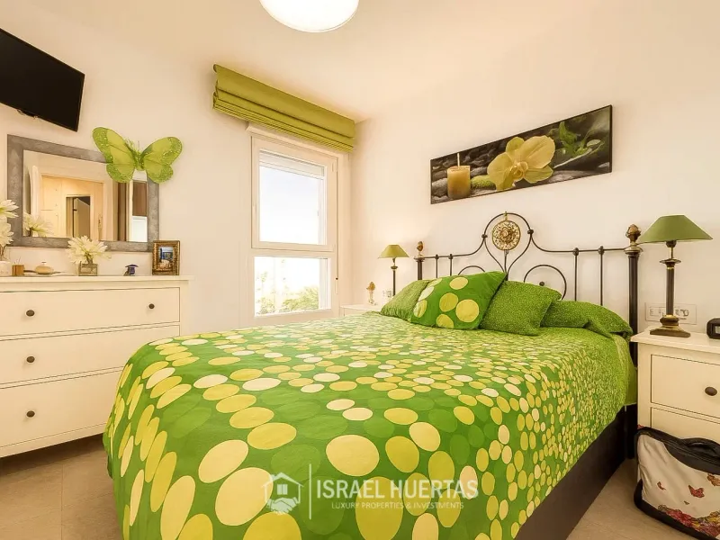 Apartamento en venta en Centro Internacional, Torrox Costa, 2 dormitorios y vistas al mar