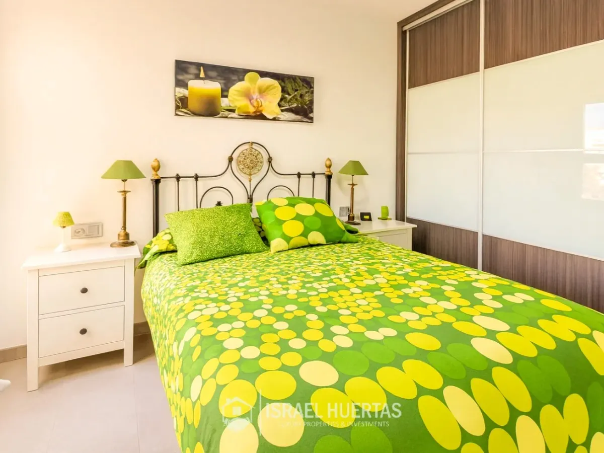 Apartamento en venta en Centro Internacional, Torrox Costa, 2 dormitorios y vistas al mar