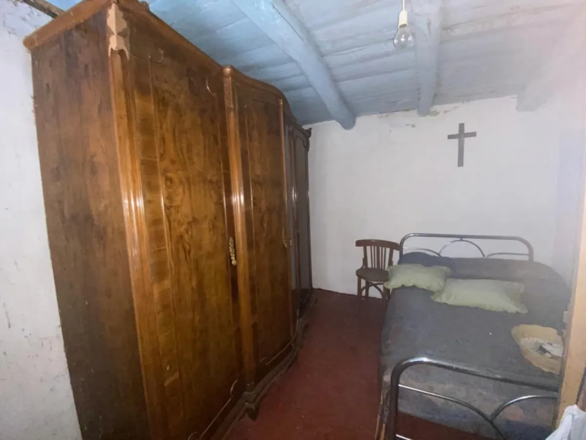 CASA CON PATIO PARA REFORMA INTEGRAL EN VALLECILLO (LEON)