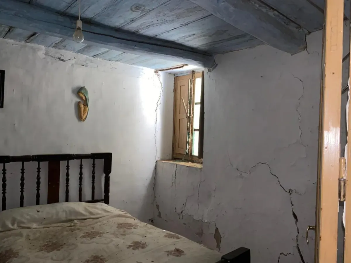 CASA CON PATIO PARA REFORMA INTEGRAL EN VALLECILLO (LEON)