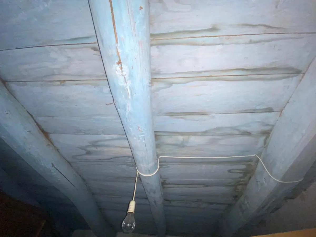 CASA CON PATIO PARA REFORMA INTEGRAL EN VALLECILLO (LEON)