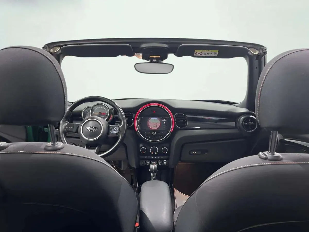 MINI Cooper Cabrio G0646