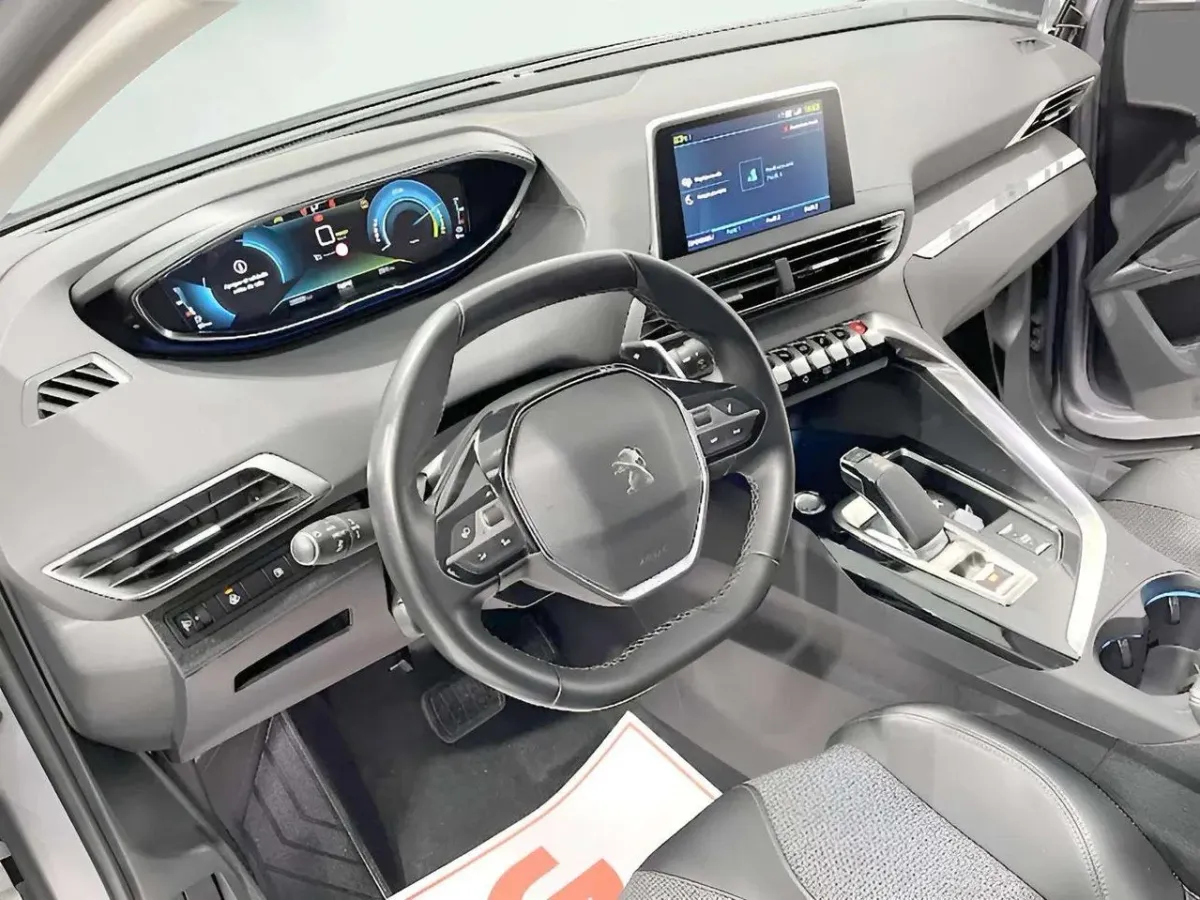 Peugeot 3008 Hybrid 225 e-EAT8 Allure G1087