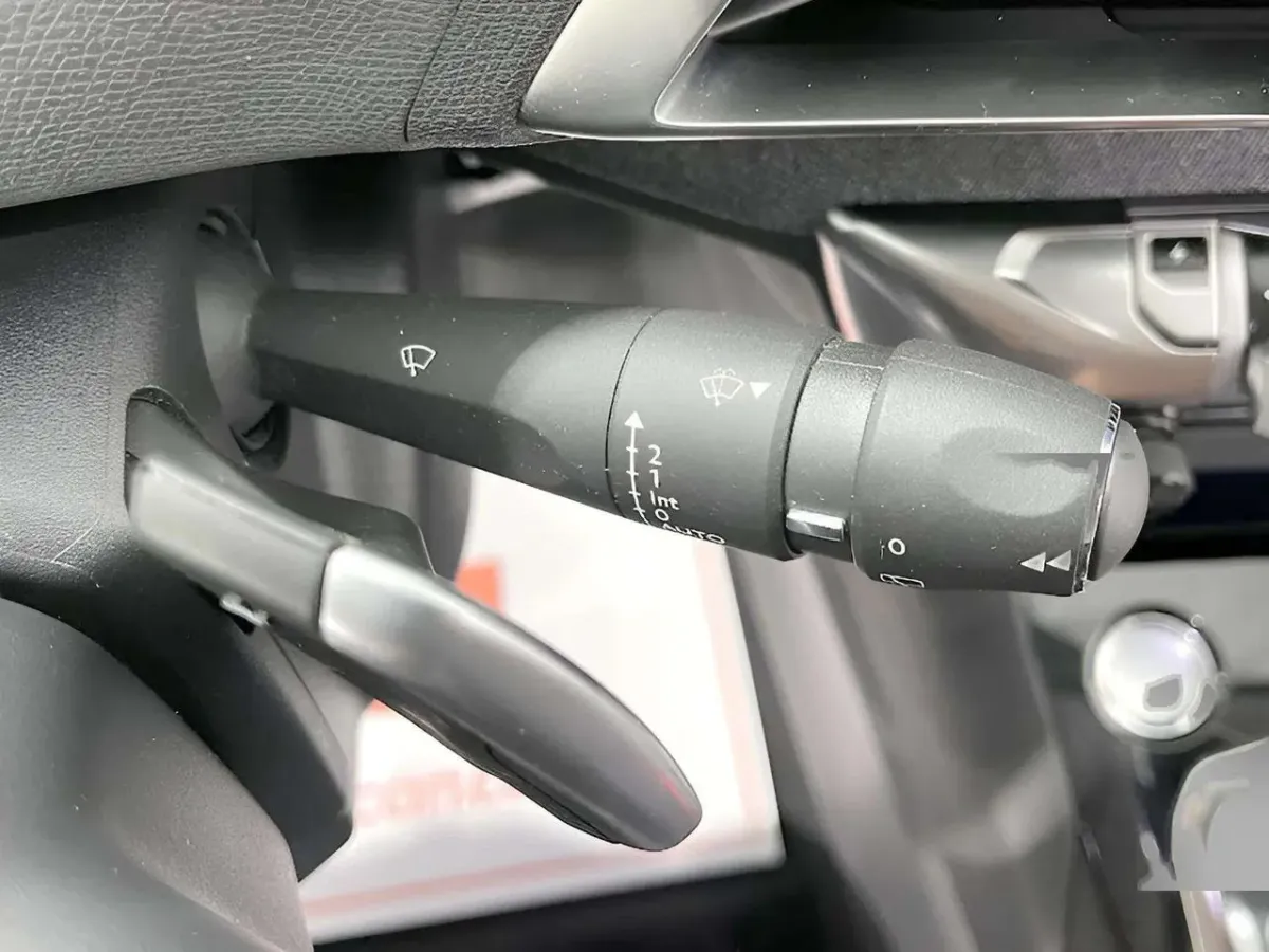 Peugeot 3008 Hybrid 225 e-EAT8 Allure G1087