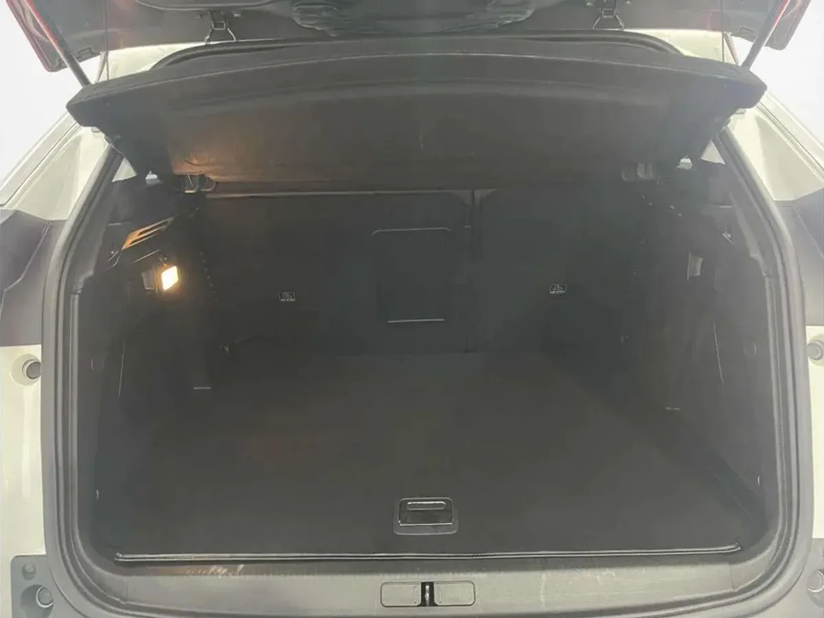 Peugeot 3008 Hybrid 225 e-EAT8 Allure G6032