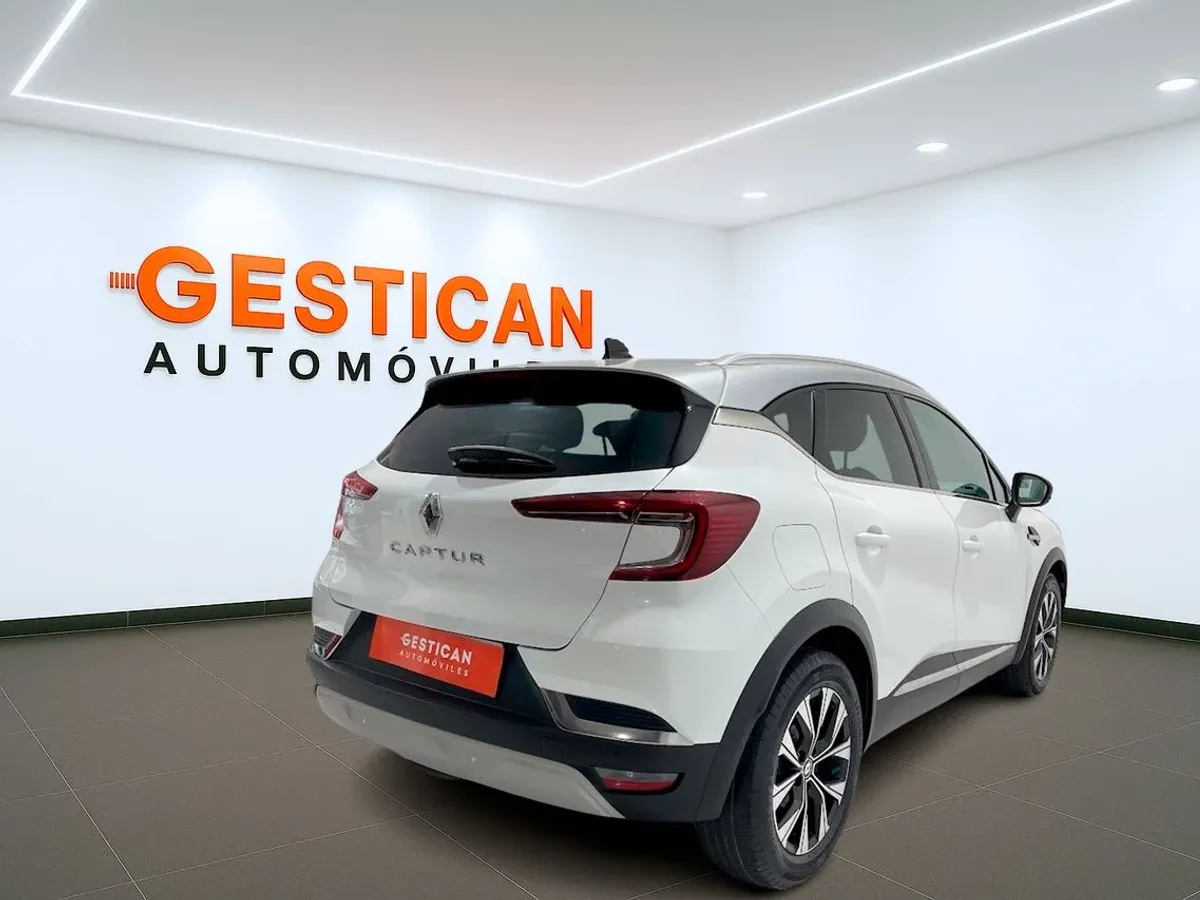 Renault Captur techno TCe 103 kW (140CV) GPF G3738