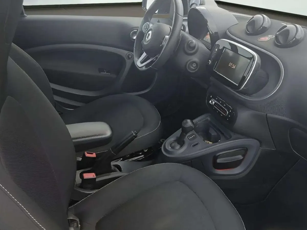 Smart Fortwo 0.9 66kW (90CV) COUPE Urbanshadow Editio G8633