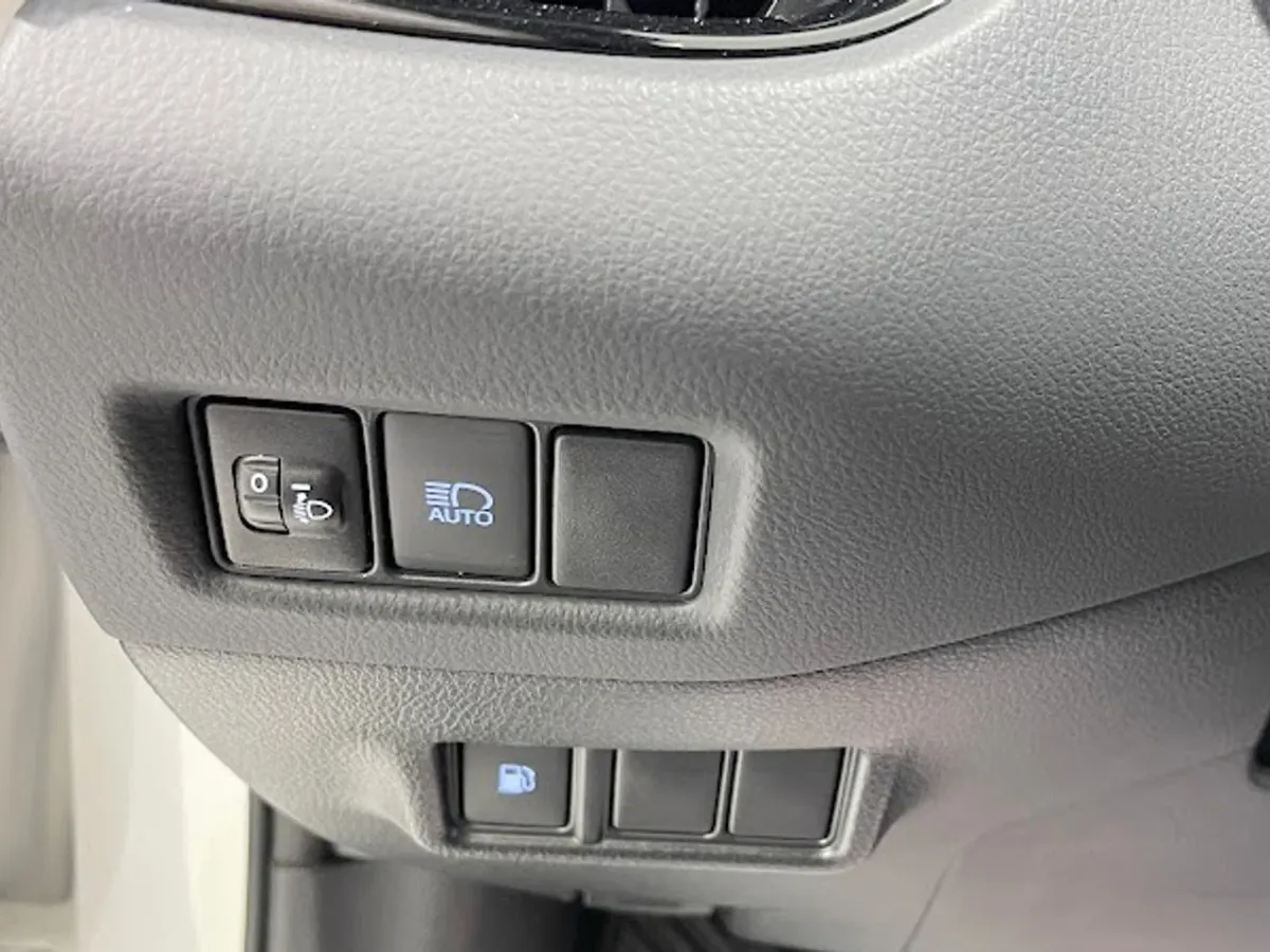 Toyota C-HR 1.8 125H Active G7715