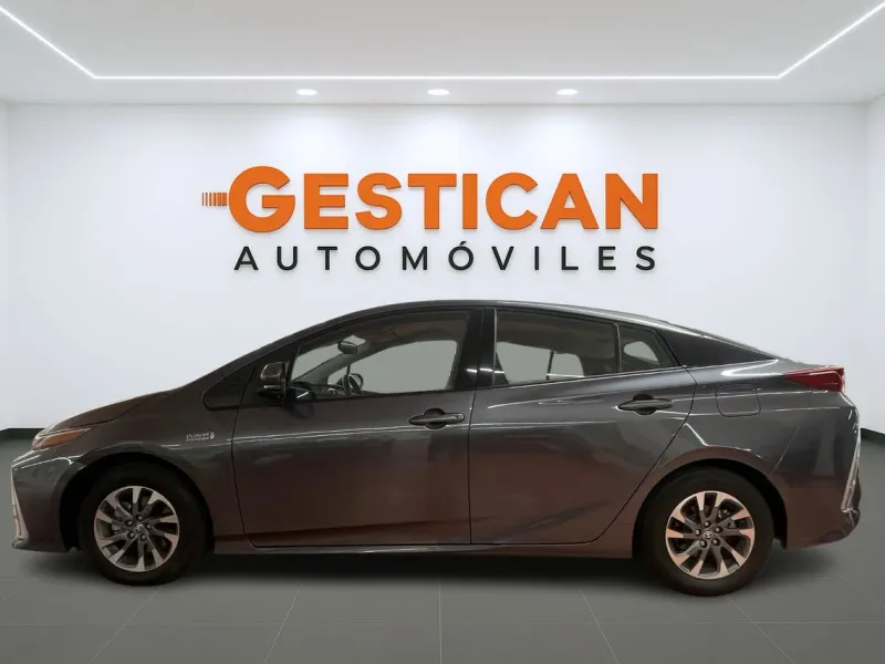 Toyota Prius Plug-In 125PH Advance G9027