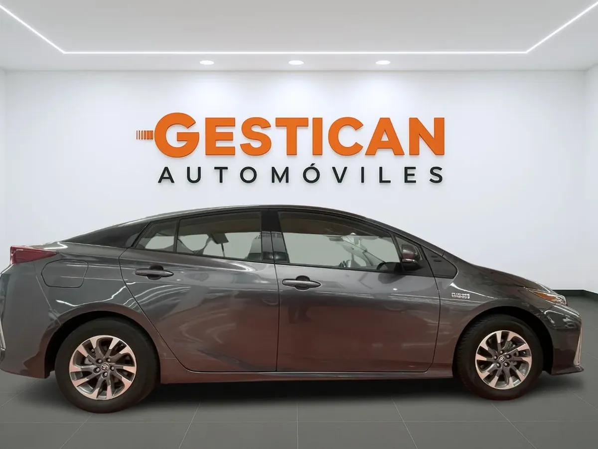 Toyota Prius Plug-In 125PH Advance G9027