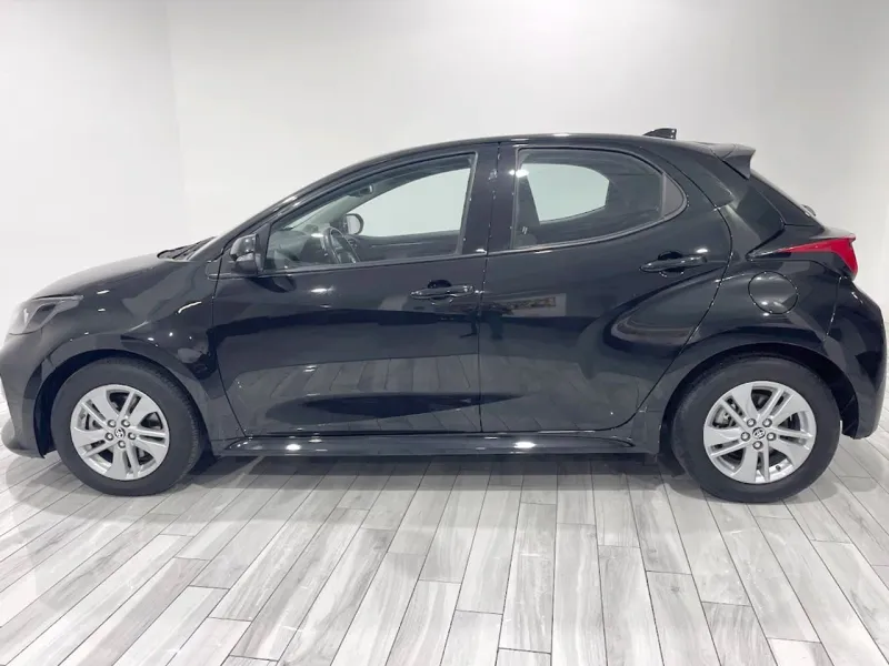 Toyota Yaris 1.5 100H Active G6134