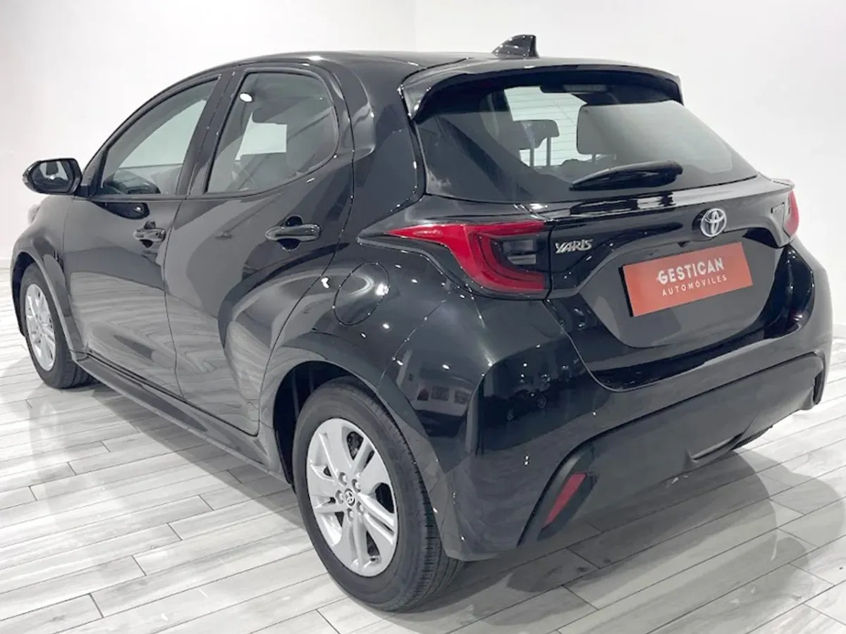 Toyota Yaris 1.5 100H Active G6134