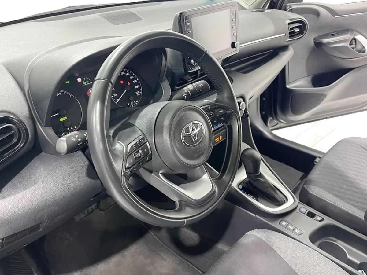 Toyota Yaris 1.5 100H Active G6134