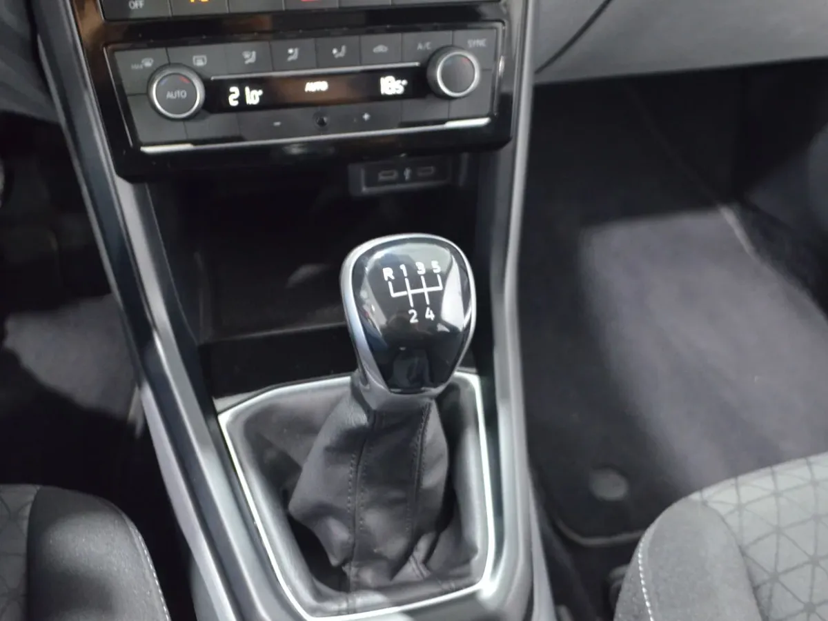 Volkswagen T-Cross Advance 1.0 TSI 81kW (110CV) G0104