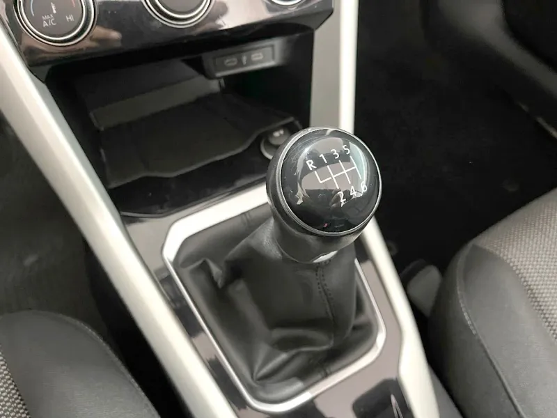 Volkswagen T-Roc Cabrio 1.0 TSI 85kW (115cv) Manual 6 vel G9847