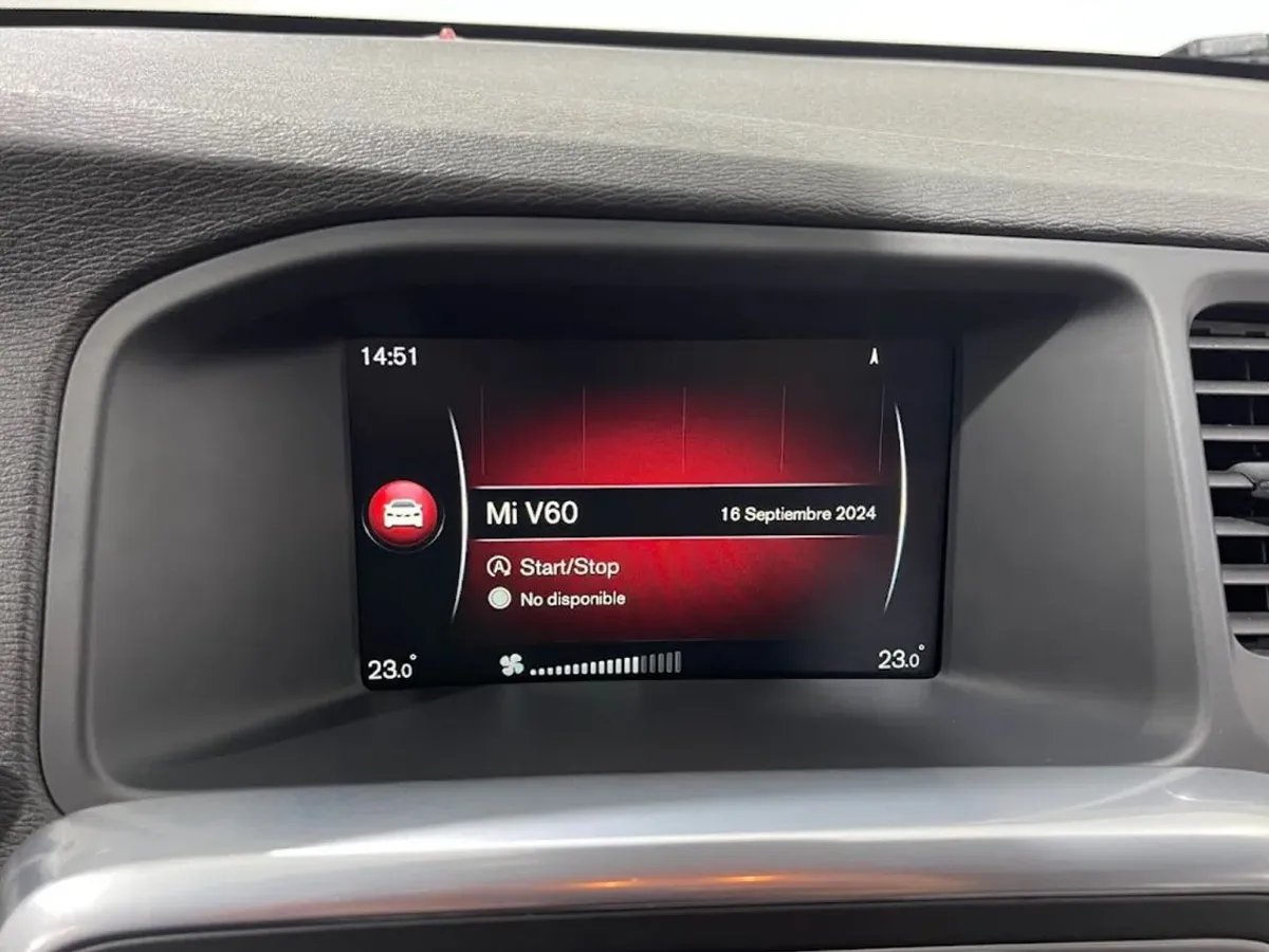 Volvo V60 2.0 D3 Momentum G9231