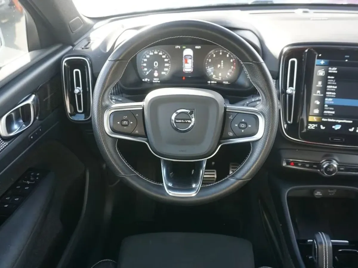 Volvo XC40 1.5 T5 Twin Recharge R-Design Auto G9892