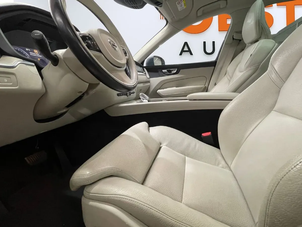 Volvo XC60 2.0 T6 AWD Recharge Inscription Auto G8218