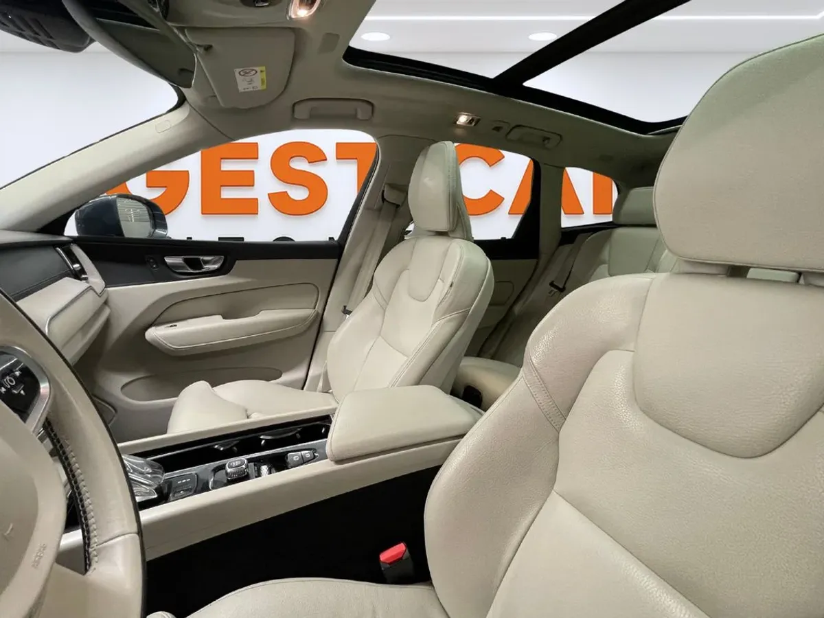 Volvo XC60 2.0 T6 AWD Recharge Inscription Auto G8218