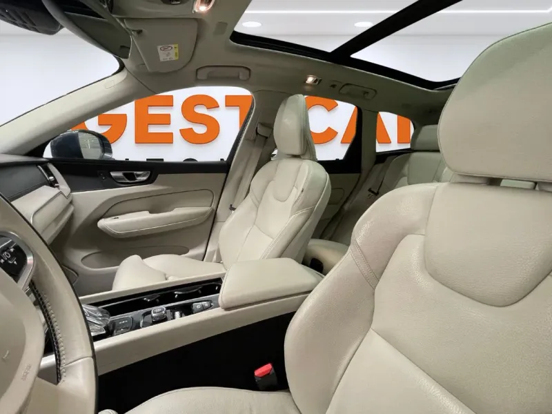 Volvo XC60 2.0 T6 AWD Recharge Inscription Auto G8218