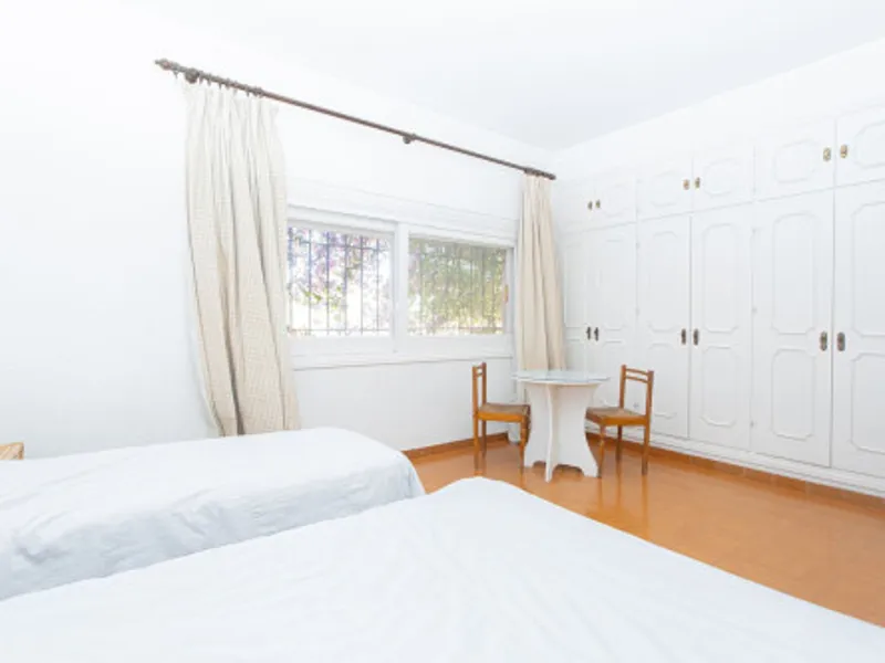 8 Bedroom Detached Villa in Nueva Andalucía