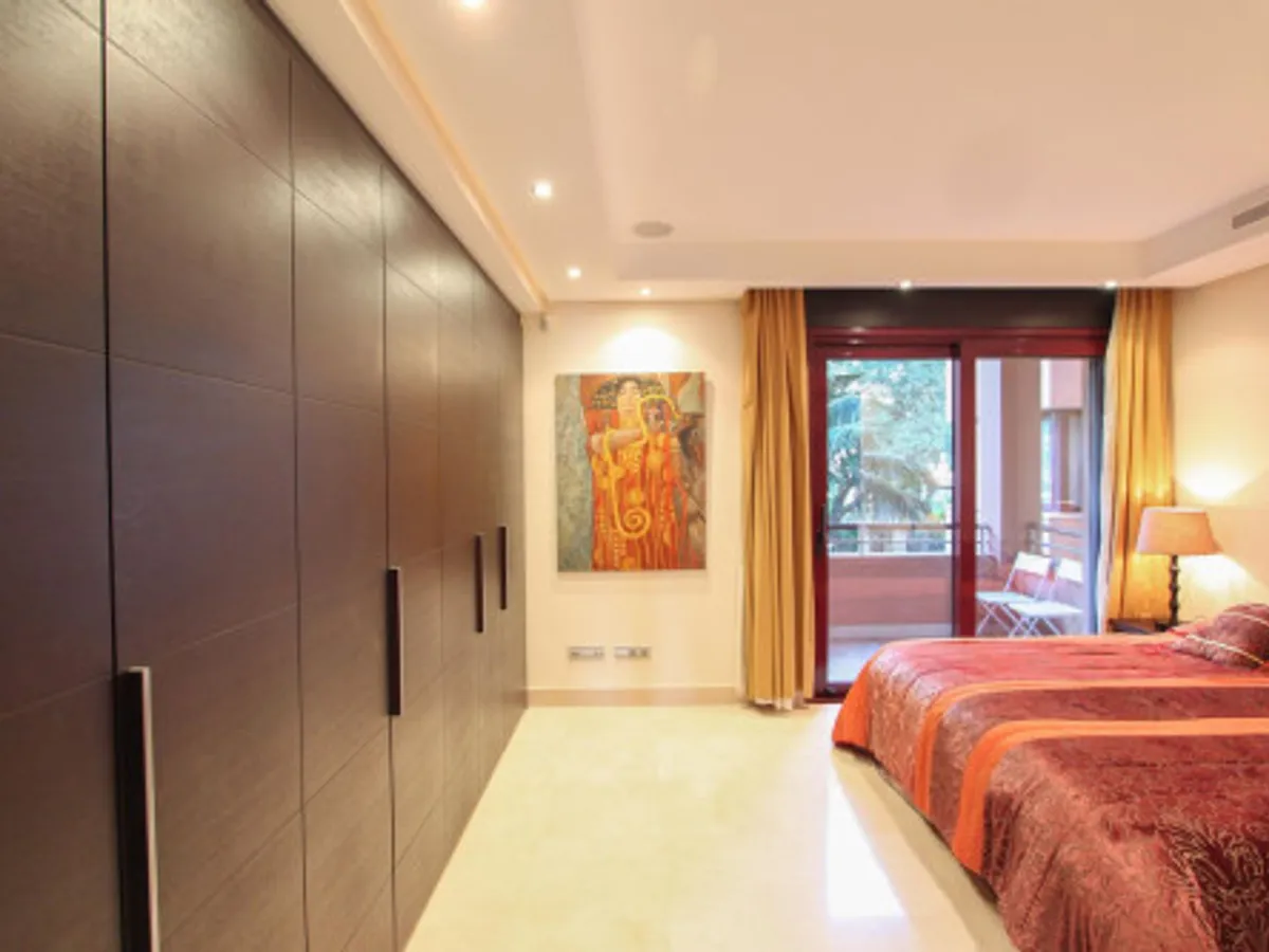 2 Bedroom Middle Floor Apartment in Puerto Banús