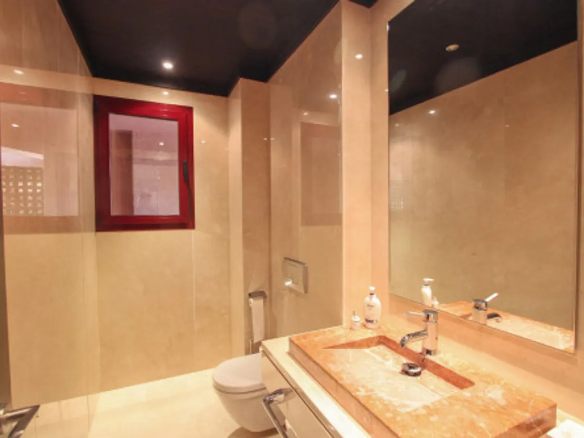 2 Bedroom Middle Floor Apartment in Puerto Banús