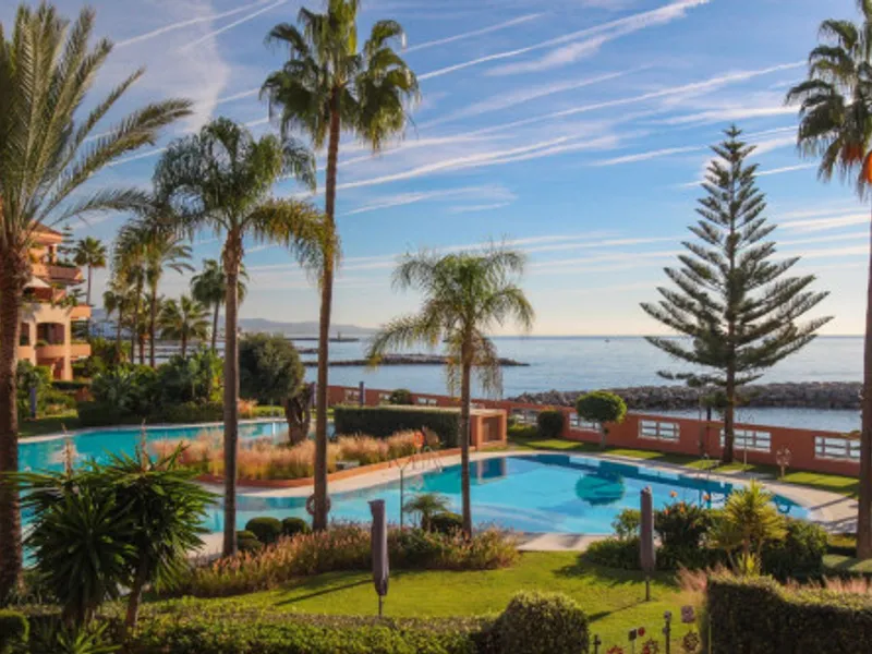 2 Bedroom Middle Floor Apartment in Puerto Banús