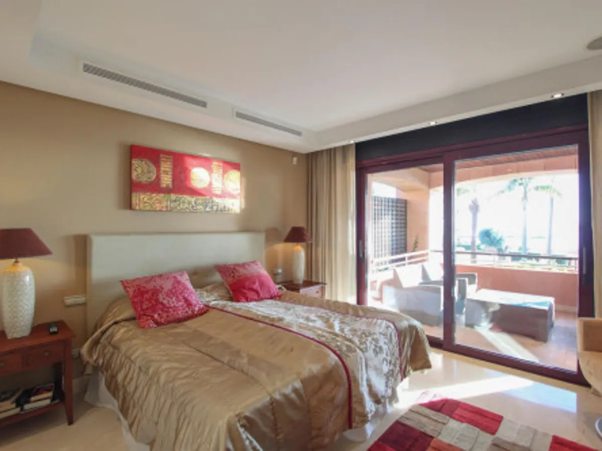2 Bedroom Middle Floor Apartment in Puerto Banús