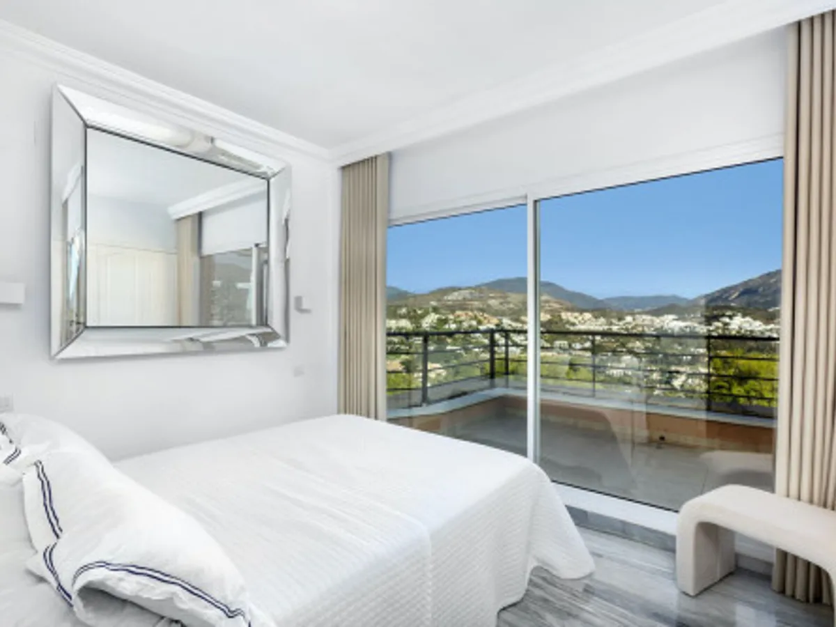 3 Bedroom Penthouse in Nueva Andalucía