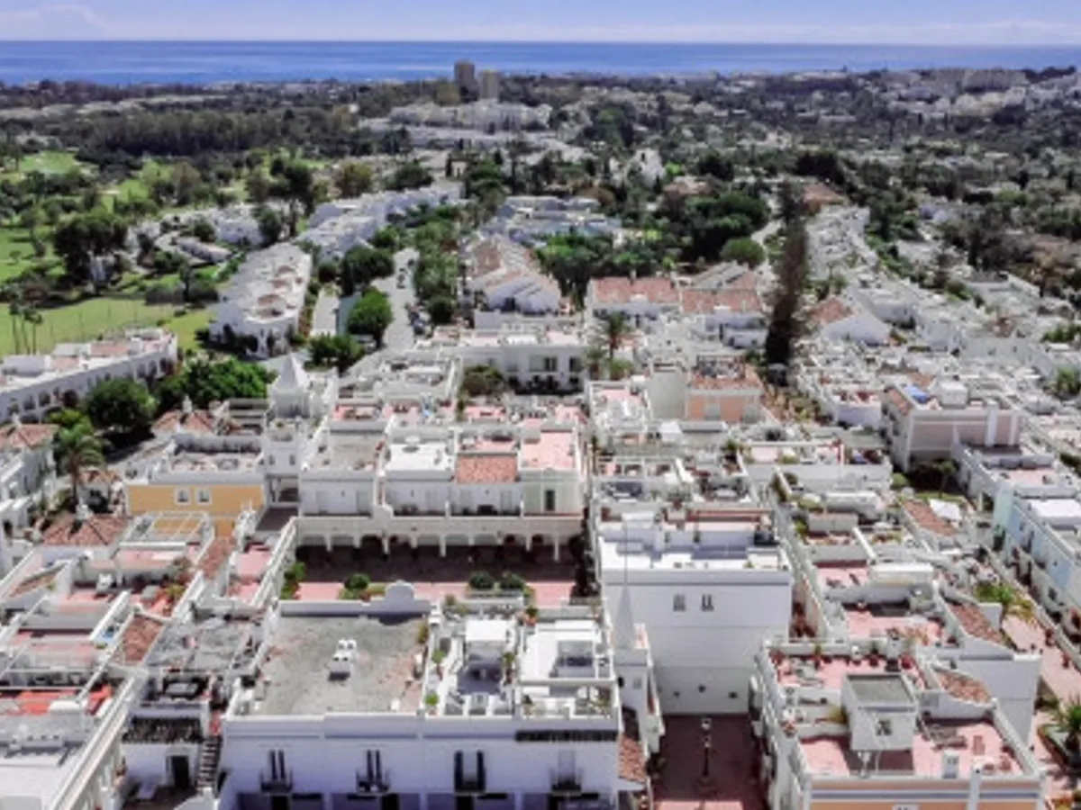 1 Bedroom Top Floor Apartment in Nueva Andalucía