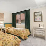 2 Bedroom Middle Floor Apartment in Nueva Andalucía 6