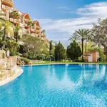 2 Bedroom Middle Floor Apartment in Nueva Andalucía 11