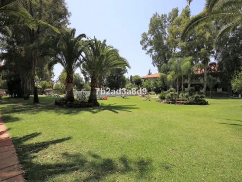 2 Bedroom Top Floor Apartment in Puerto Banús