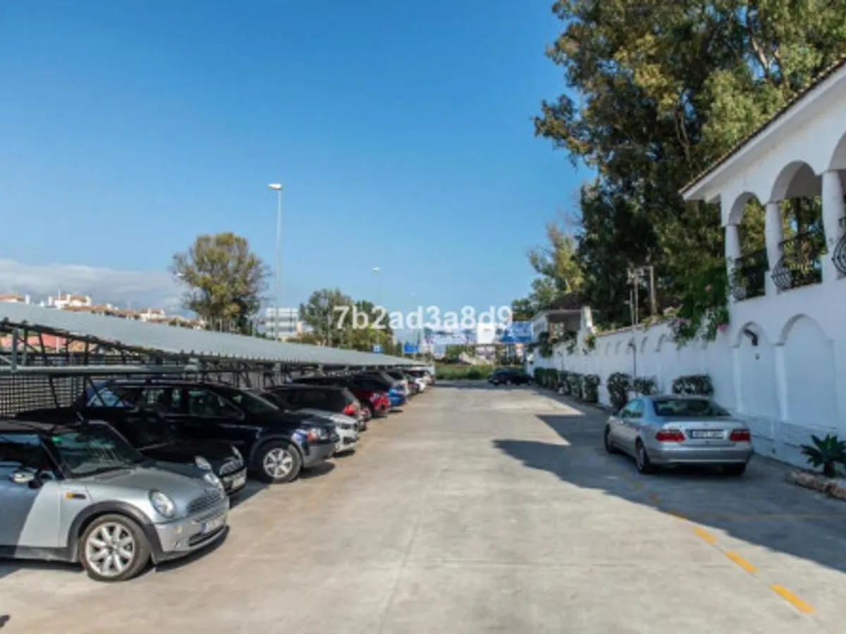 2 Bedroom Top Floor Apartment in Puerto Banús