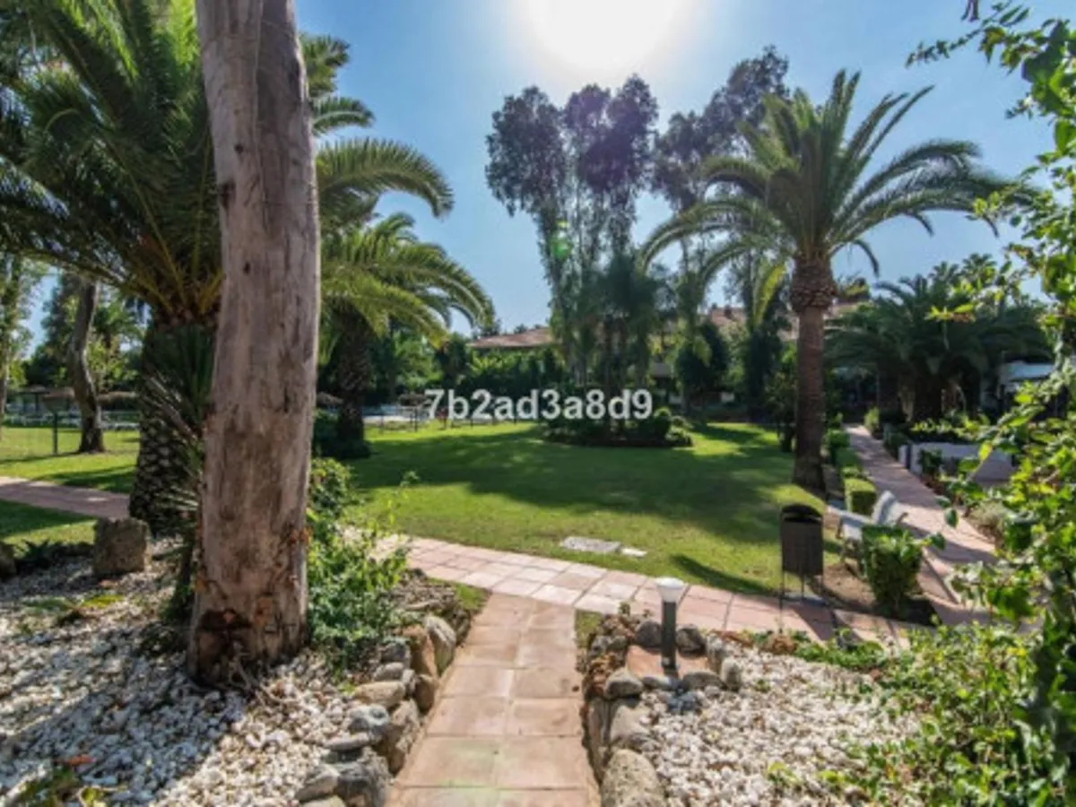 2 Bedroom Top Floor Apartment in Puerto Banús