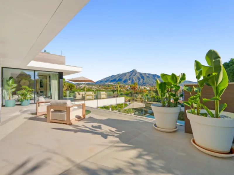 5 Bedroom Detached Villa in Nueva Andalucía