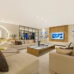 5 Bedroom Detached Villa in Nueva Andalucía 8