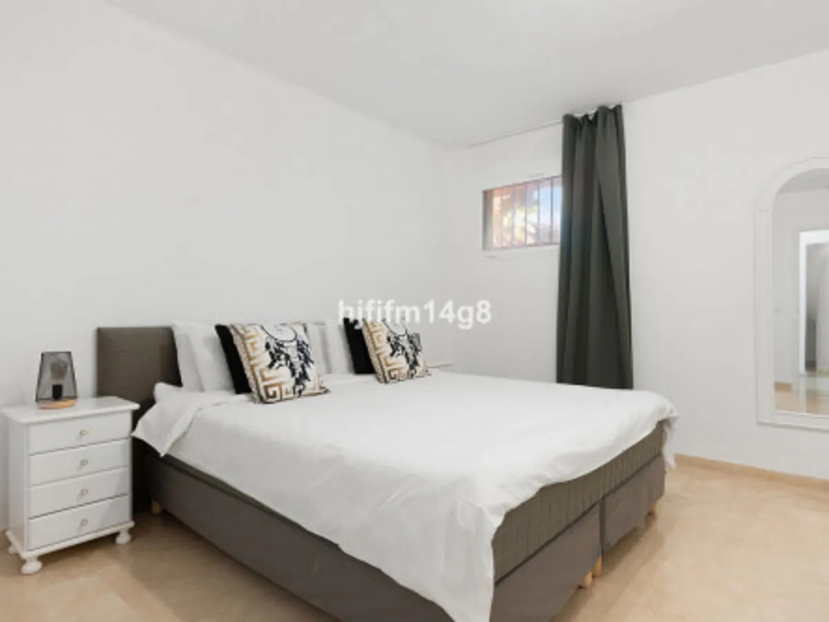 4 Bedroom Ground Floor Apartment in Nueva Andalucía