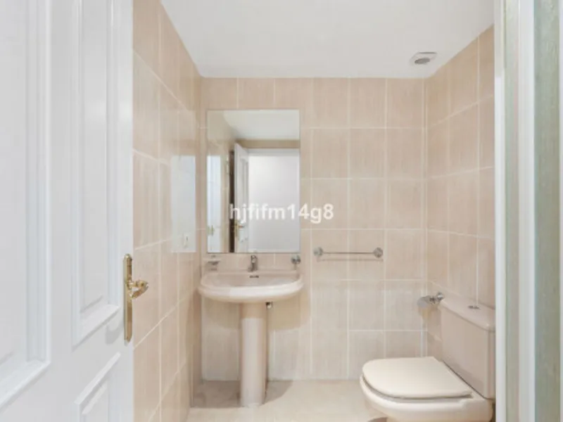 4 Bedroom Ground Floor Apartment in Nueva Andalucía