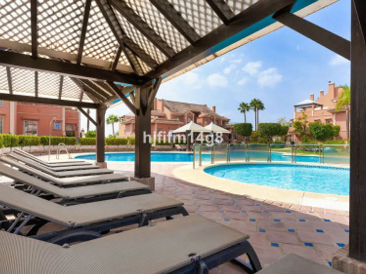 4 Bedroom Ground Floor Apartment in Nueva Andalucía