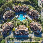 4 Bedroom Ground Floor Apartment in Nueva Andalucía 13