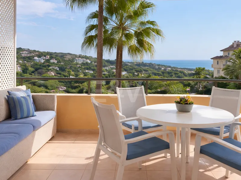 Corner Apartment in a Luxury Complex with a Panoramic Terrace and Sea View