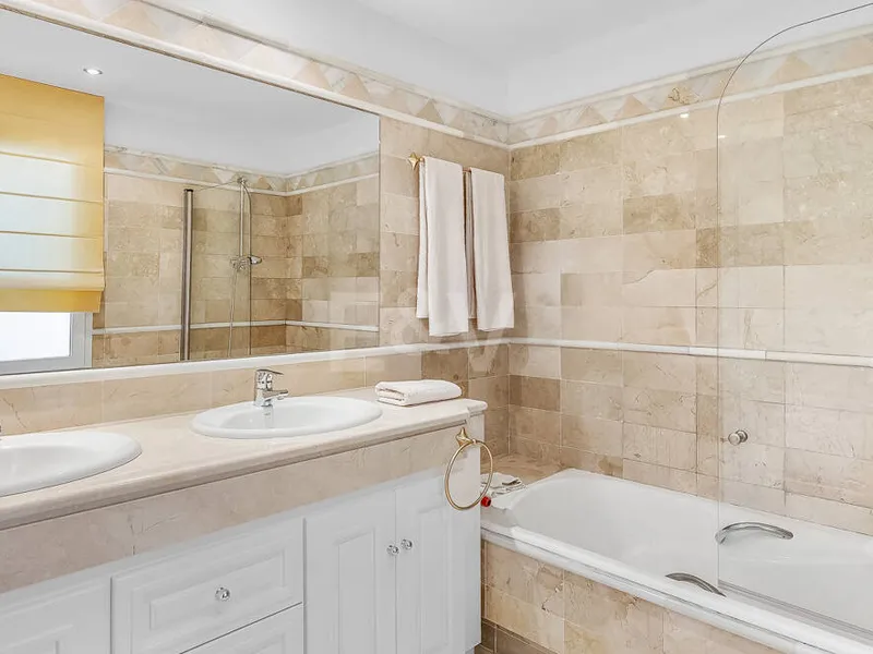 Corner Apartment in a Luxury Complex with a Panoramic Terrace and Sea View