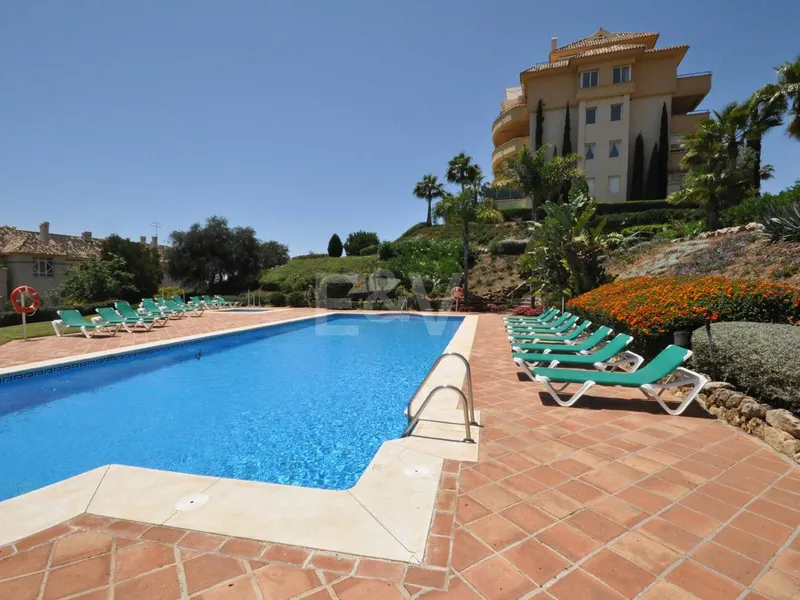 Corner Apartment in a Luxury Complex with a Panoramic Terrace and Sea View