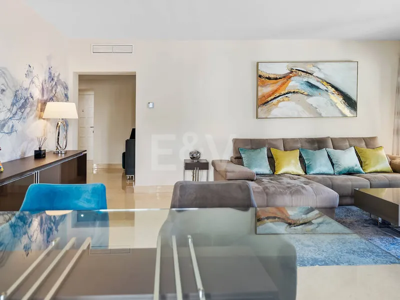 Golfside Elevated Groundfloor Apartment with Mountain Views and Resort-Style Amenities